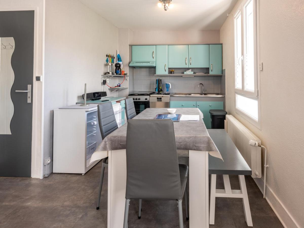 Stunning 4-Bed House In La Bourboule Villa Bagian luar foto